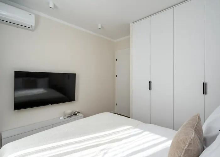 Atena Cismigiu Park * Bucharest